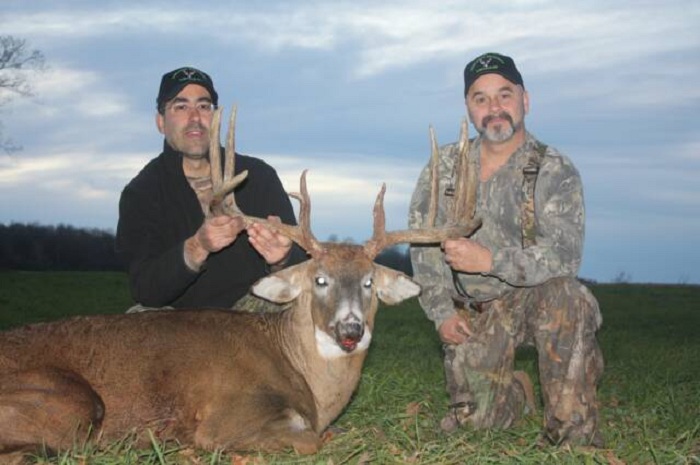 Lowlands Whitetails Deer Hunters